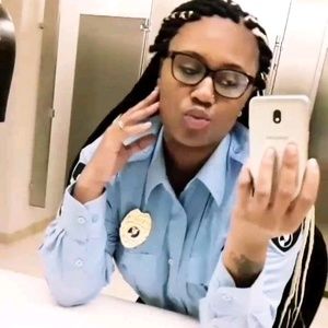 Meet your Posher, Ebony